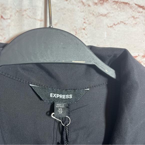 NWT Express gray long sleeve button up jumpsuit size XS - Picture 4 of 10